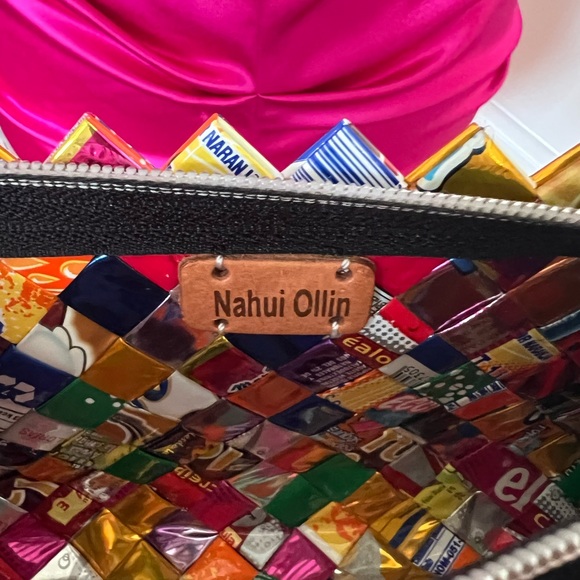 Handmade Candywrapper Multicolor Shoulder Bag - Picture 6 of 7